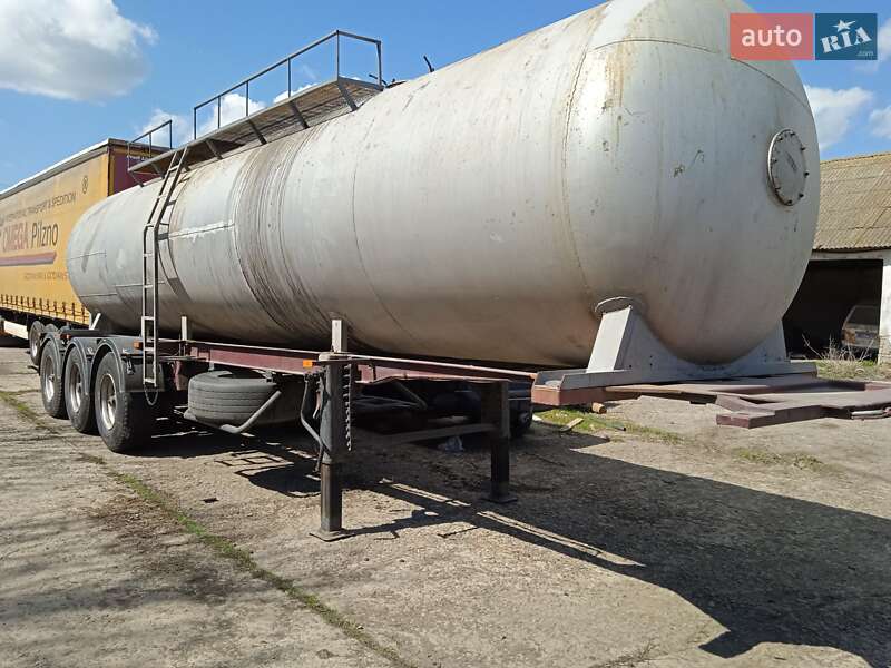Цистерна полуприцеп Lamberet LVFS 2002 в Одессе