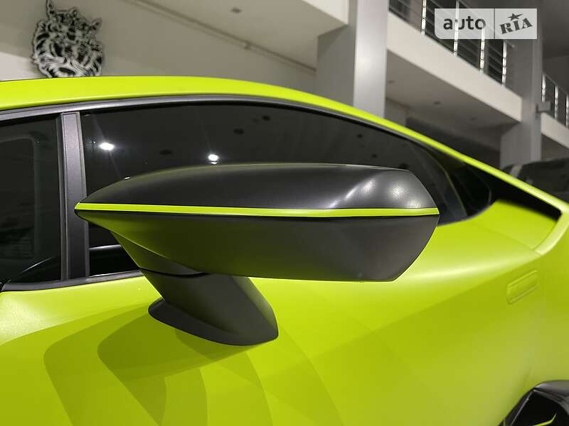 Купе Lamborghini Huracan 2021 в Києві