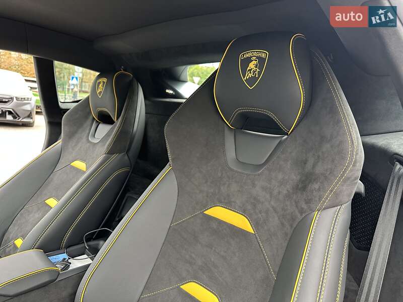 Купе Lamborghini Huracan 2024 в Києві