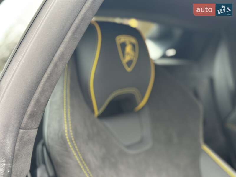 Купе Lamborghini Huracan 2024 в Києві