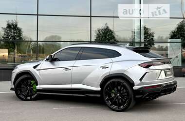 Позашляховик / Кросовер Lamborghini Urus 2020 в  фото 10 Позашляховик / Кросовер Lamborghini Urus 2020 в