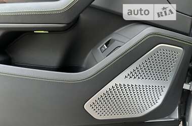 Позашляховик / Кросовер Lamborghini Urus 2020 в  фото 50 Позашляховик / Кросовер Lamborghini Urus 2020 в