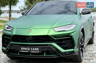 Позашляховик / Кросовер Lamborghini Urus 2020 в 
