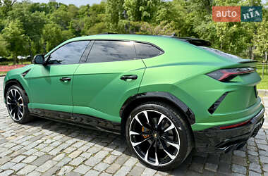 Позашляховик / Кросовер Lamborghini Urus 2020 в 