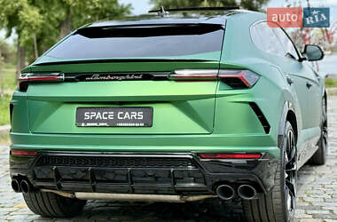 Позашляховик / Кросовер Lamborghini Urus 2020 в 
