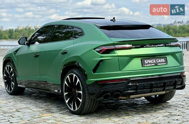 Позашляховик / Кросовер Lamborghini Urus 2020 в 