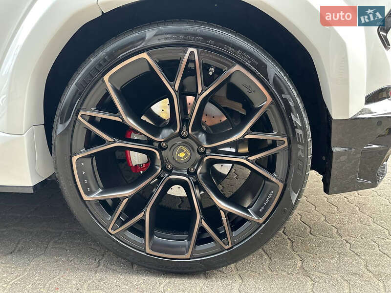 Внедорожник / Кроссовер Lamborghini Urus 2022 в Киеве