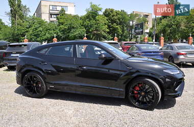 Внедорожник / Кроссовер Lamborghini Urus 2024 в 