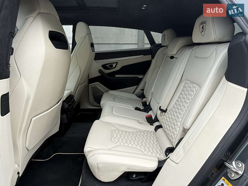 Внедорожник / Кроссовер Lamborghini Urus 2019 в Киеве
