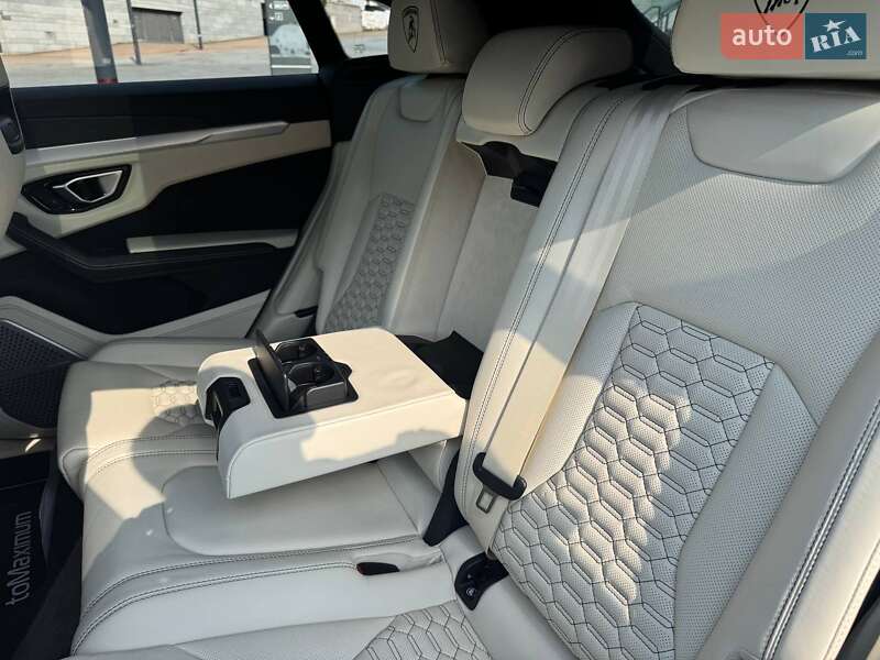 Внедорожник / Кроссовер Lamborghini Urus 2019 в Киеве фото 26 Внедорожник / Кроссовер Lamborghini Urus 2019 в Киеве