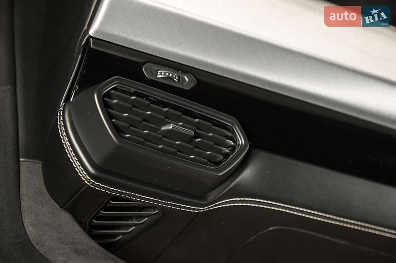 Внедорожник / Кроссовер Lamborghini Urus 2018 в Одессе