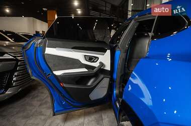 Внедорожник / Кроссовер Lamborghini Urus 2018 в 