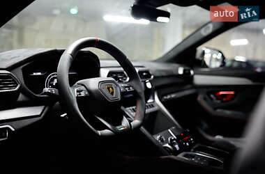 Внедорожник / Кроссовер Lamborghini Urus 2022 в 