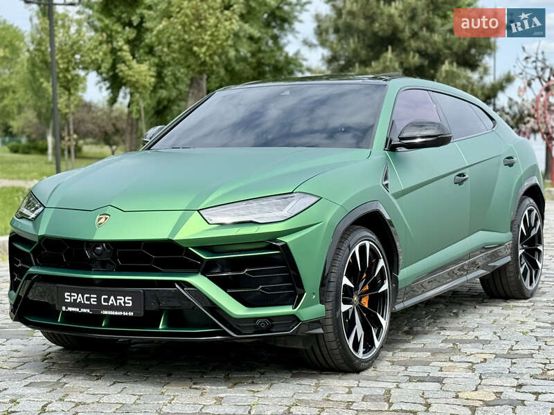 Внедорожник / Кроссовер Lamborghini Urus 2020 в Киеве