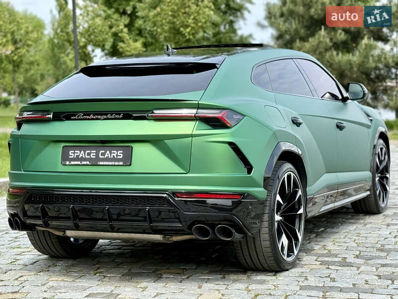 Внедорожник / Кроссовер Lamborghini Urus 2020 в Киеве