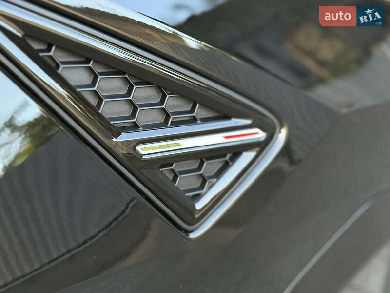 Позашляховик / Кросовер Lamborghini Urus 2020 в Києві