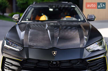 Внедорожник / Кроссовер Lamborghini Urus 2020 в 