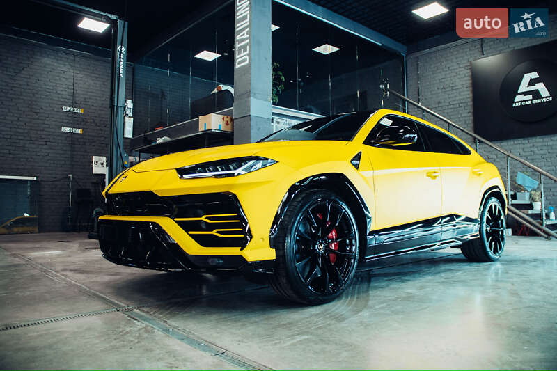 Внедорожник / Кроссовер Lamborghini Urus 2021 в Киеве