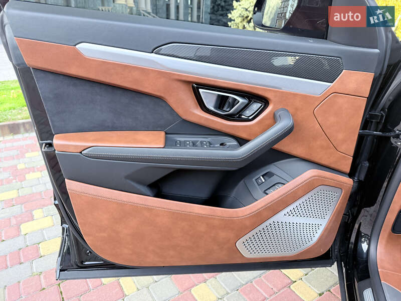 Внедорожник / Кроссовер Lamborghini Urus 2020 в Одессе фото 19 Внедорожник / Кроссовер Lamborghini Urus 2020 в Одессе