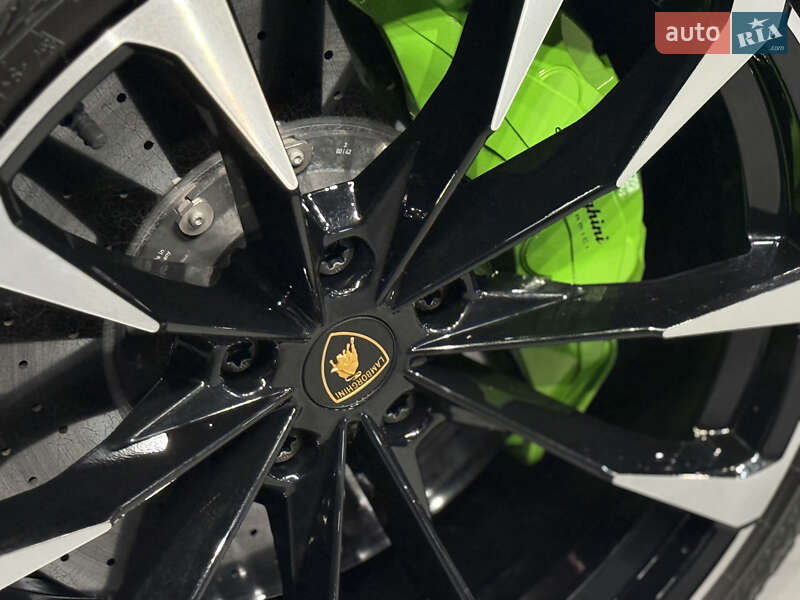 Внедорожник / Кроссовер Lamborghini Urus 2023 в Одессе