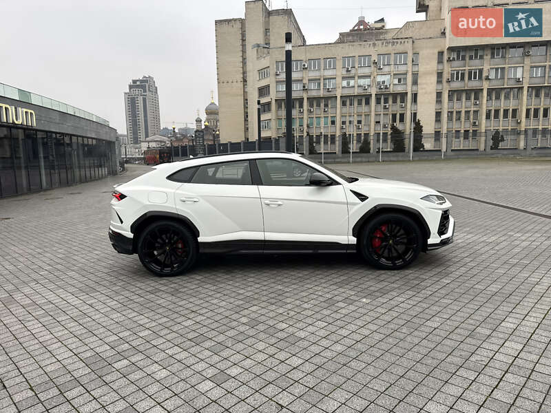 Внедорожник / Кроссовер Lamborghini Urus 2020 в Киеве