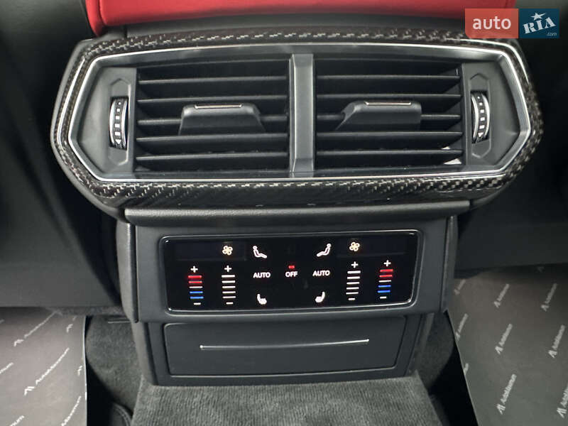 Внедорожник / Кроссовер Lamborghini Urus 2020 в Киеве