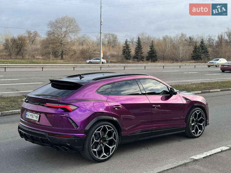 Внедорожник / Кроссовер Lamborghini Urus 2020 в Киеве