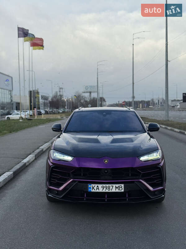Внедорожник / Кроссовер Lamborghini Urus 2020 в Киеве