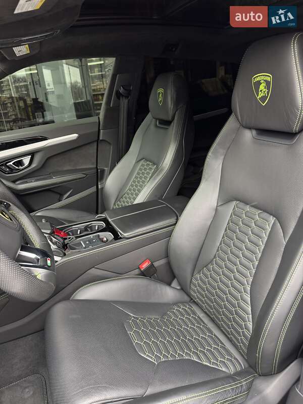 Позашляховик / Кросовер Lamborghini Urus 2020 в Києві