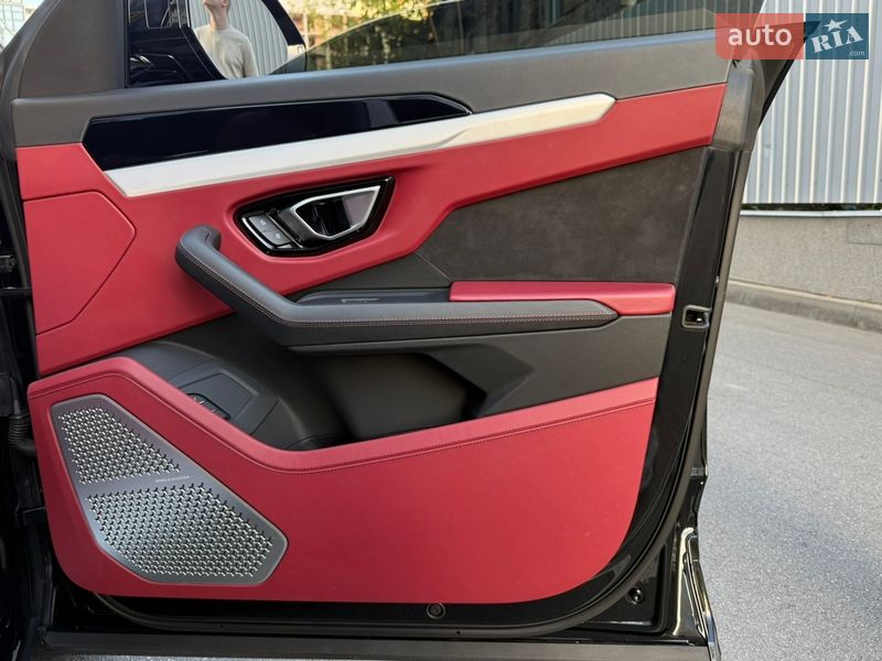 Позашляховик / Кросовер Lamborghini Urus 2020 в Києві