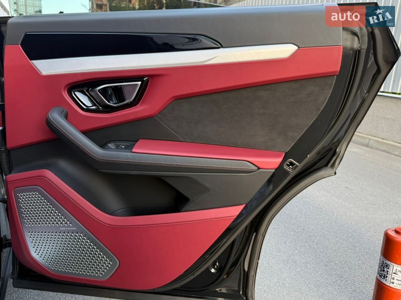 Позашляховик / Кросовер Lamborghini Urus 2020 в Києві