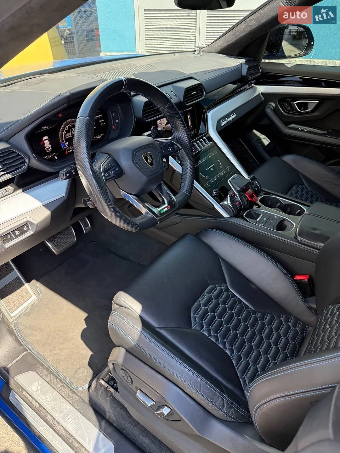 2020 Lamborghini Urus Concept - мініатюра 17
