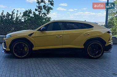 Внедорожник / Кроссовер Lamborghini Urus 2019 в Киеве