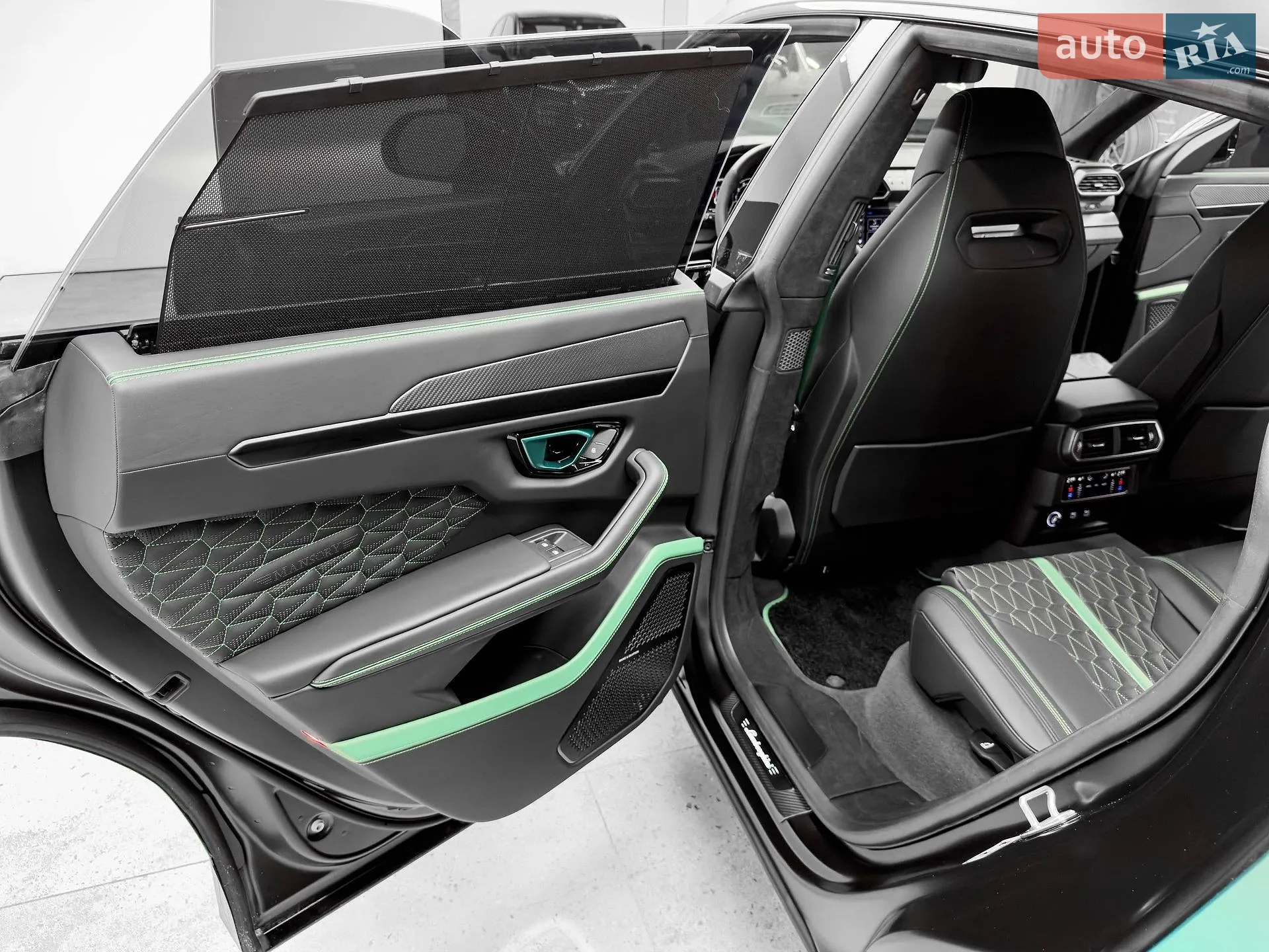 2023 Lamborghini Urus Concept - мініатюра 49