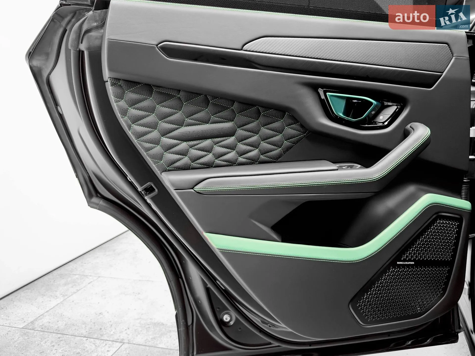 2023 Lamborghini Urus Concept - мініатюра 50