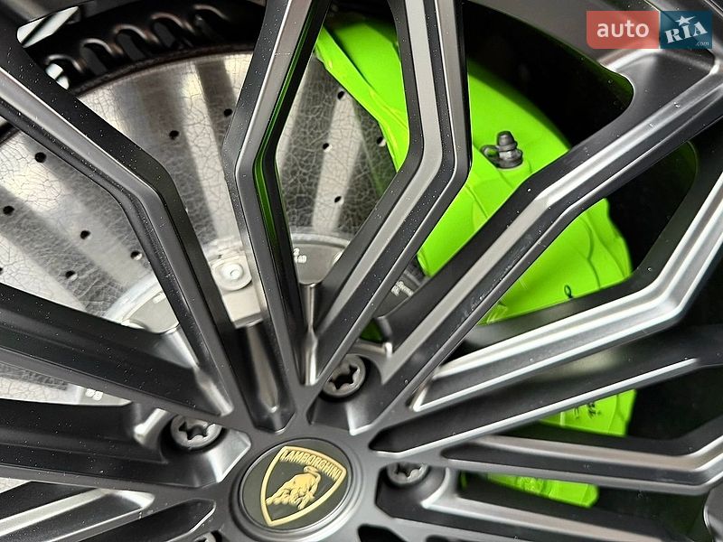 Позашляховик / Кросовер Lamborghini Urus 2026 в Києві