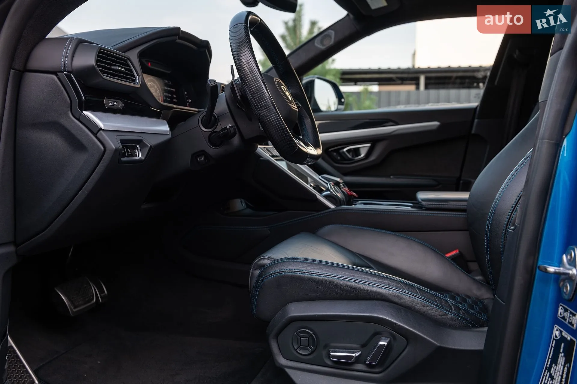 2020 Lamborghini Urus Concept - мініатюра 19