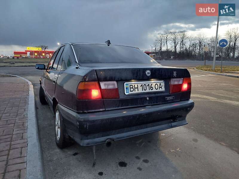 Седан Lancia Dedra 1992 в Любашевке