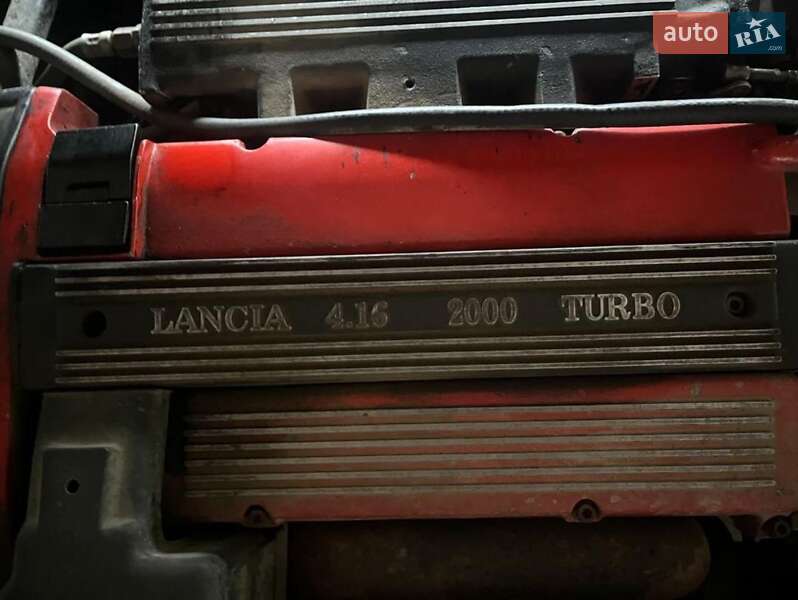 Седан Lancia Dedra 1994 в Черновцах