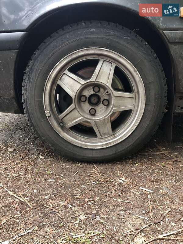 Седан Lancia Dedra 1991 в Носівці