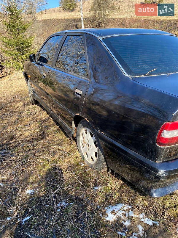 Седан Lancia Dedra 1993 в Сколе