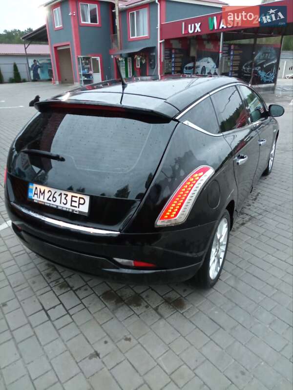 Хэтчбек Lancia Delta 2014 в Олевске