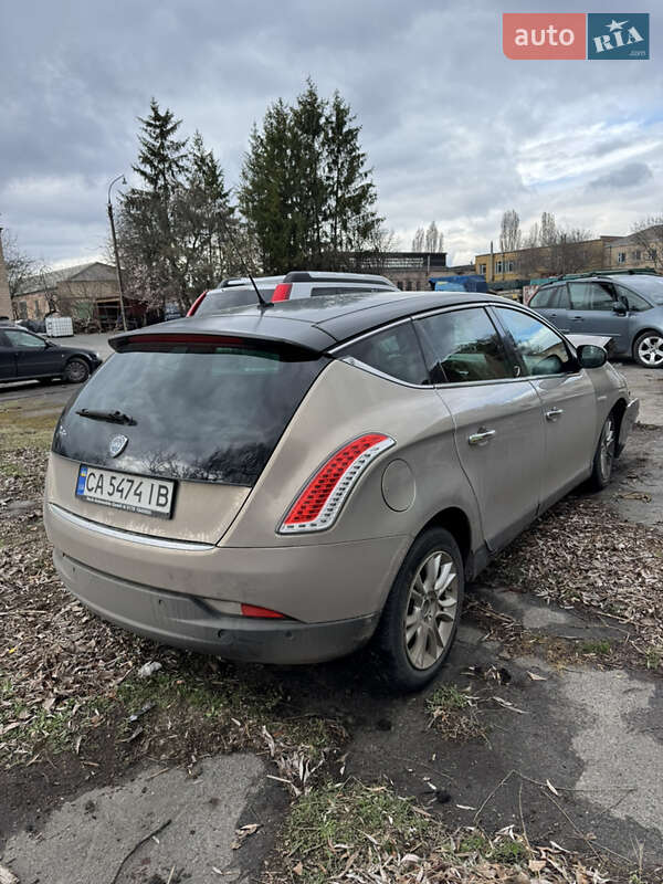 Lancia Delta 2011