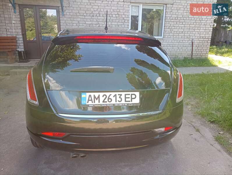 Хэтчбек Lancia Delta 2014 в Олевске