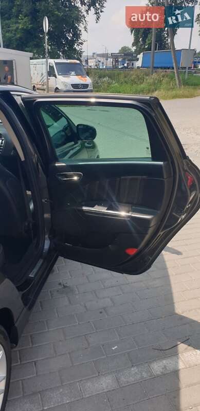 Хэтчбек Lancia Delta 2010 в Стрые
