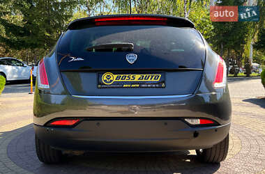 Хэтчбек Lancia Delta 2010 в 