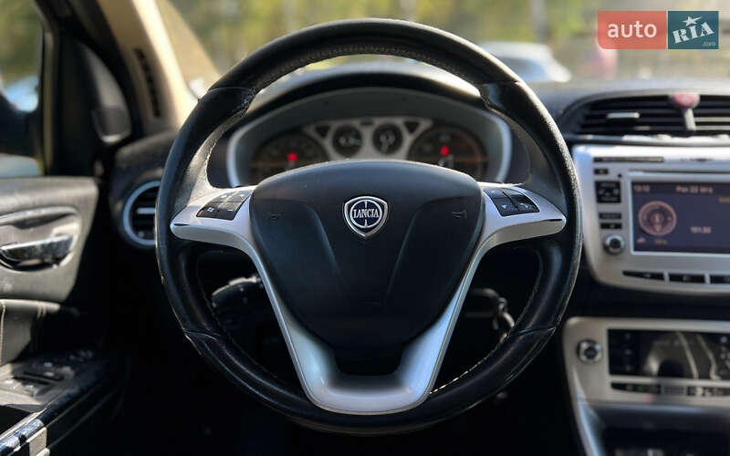 Хэтчбек Lancia Delta 2010 в Львове