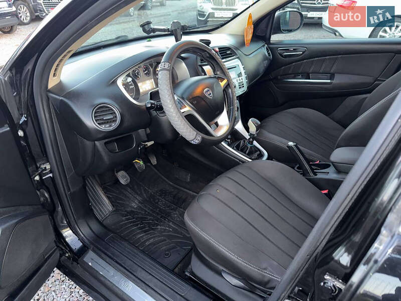 Хэтчбек Lancia Delta 2008 в Стрые