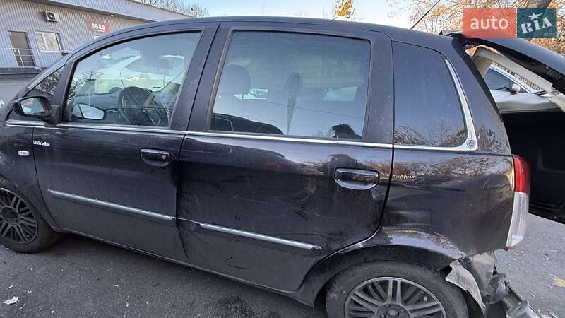 Мікровен Lancia Musa 2012 в Києві