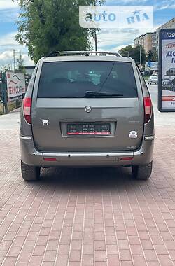 Минивэн Lancia Phedra 2008 в 